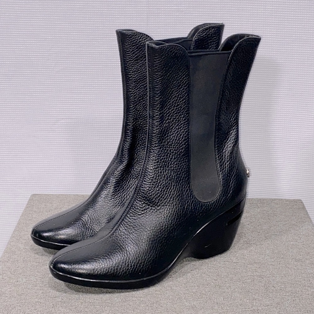 Cole Haan Nike Air black pebbled leather wedge boots 9.5